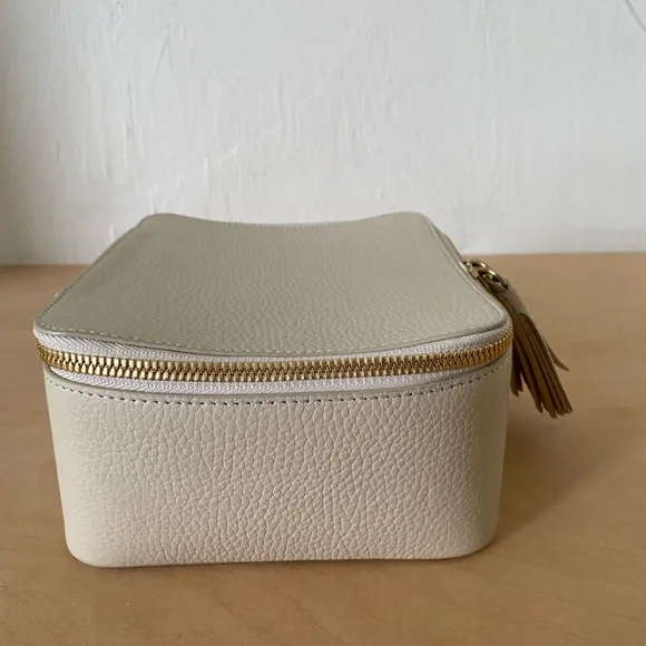 Cuyana Jewelry Case - Picture 3 of 8